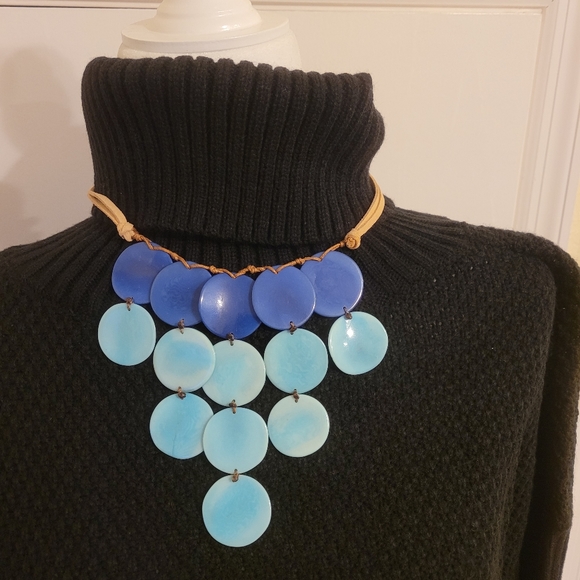 Tagua light blue and navy tiered necklace - Picture 1 of 1